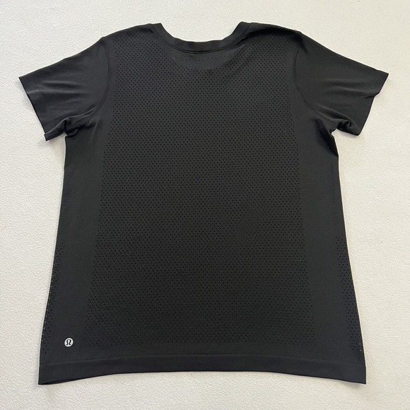 Lululemon Women Black Breeze By Short Sleeve Perforated Vented Seamless Top 8 - Picture 6 of 9